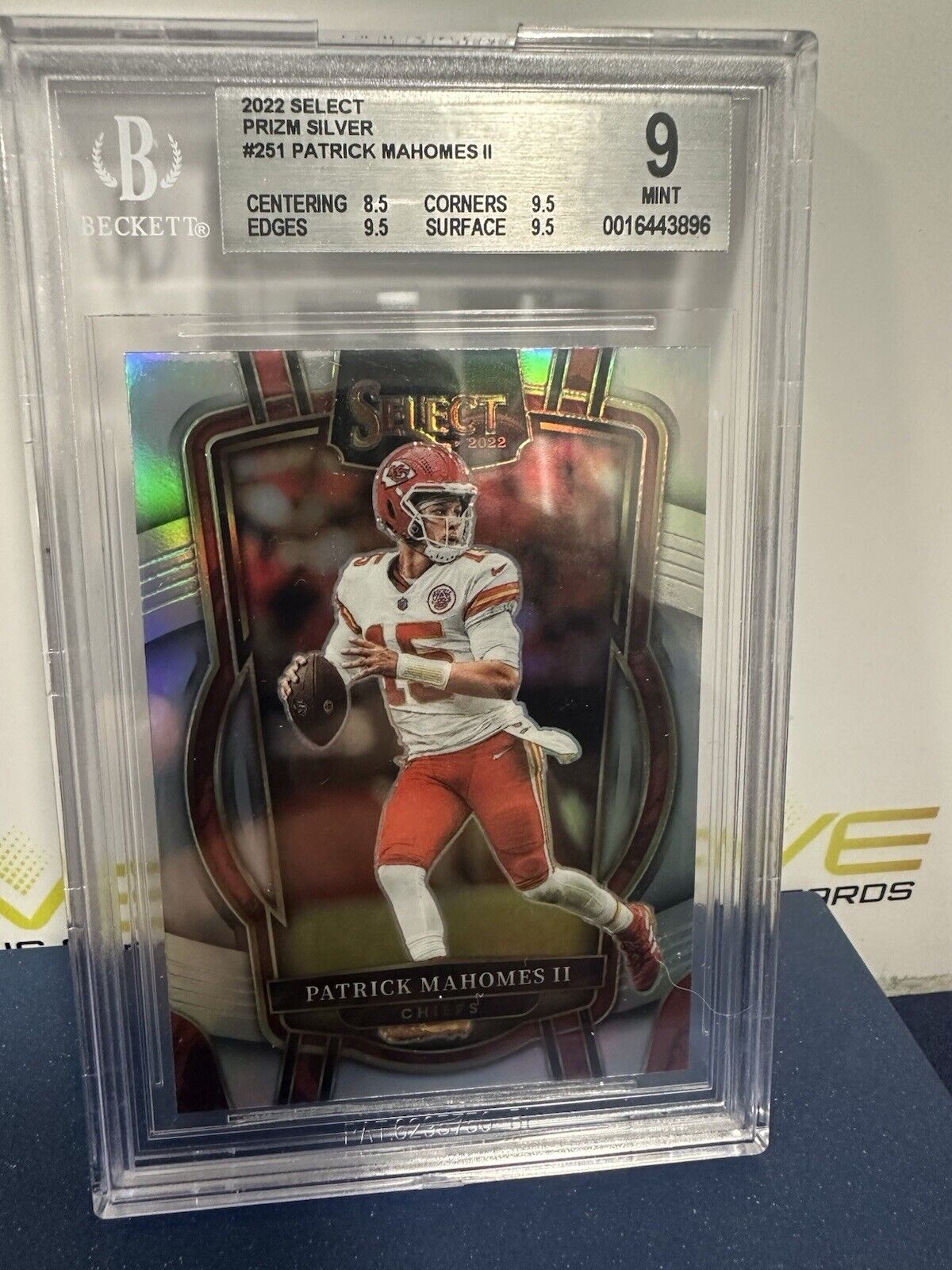 Patrick Mahomes 2022 Select Prizm Silver #251 BGS 9