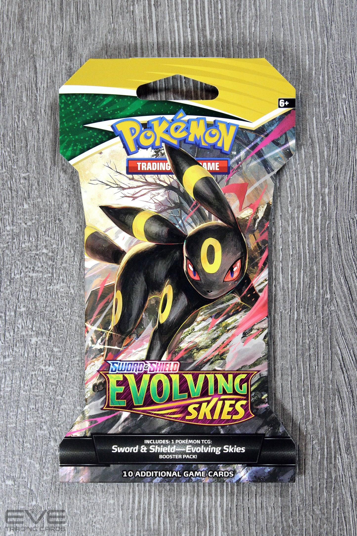 Pokémon TCG: Sword & Shield Evolving Skies Sleeved Single Booster Pack