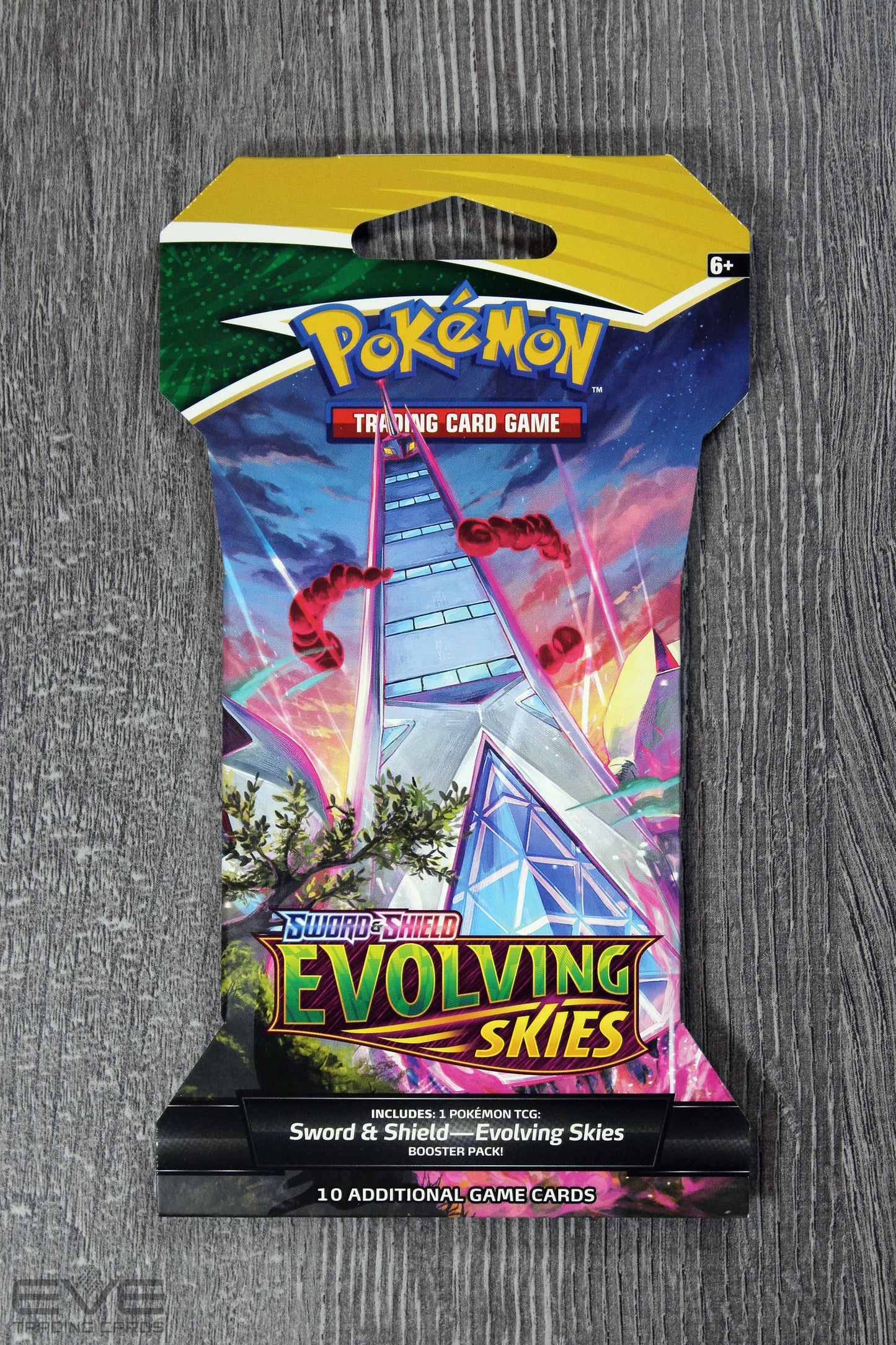 Pokémon TCG: Sword & Shield Evolving Skies Sleeved Single Booster Pack