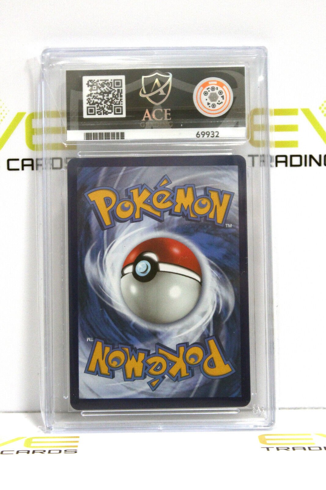 Graded Pokémon Card - #137/196 2022 Pidgeot V Lost Origin Holo - Ace 8